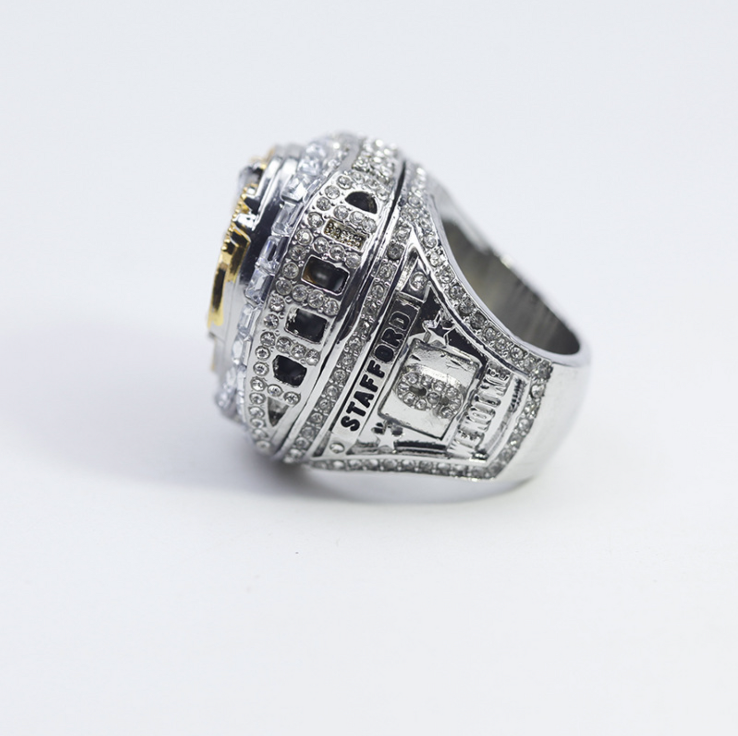 2021 LA Rams Super Bowl Championship Rings With Brown Wooden Display Box